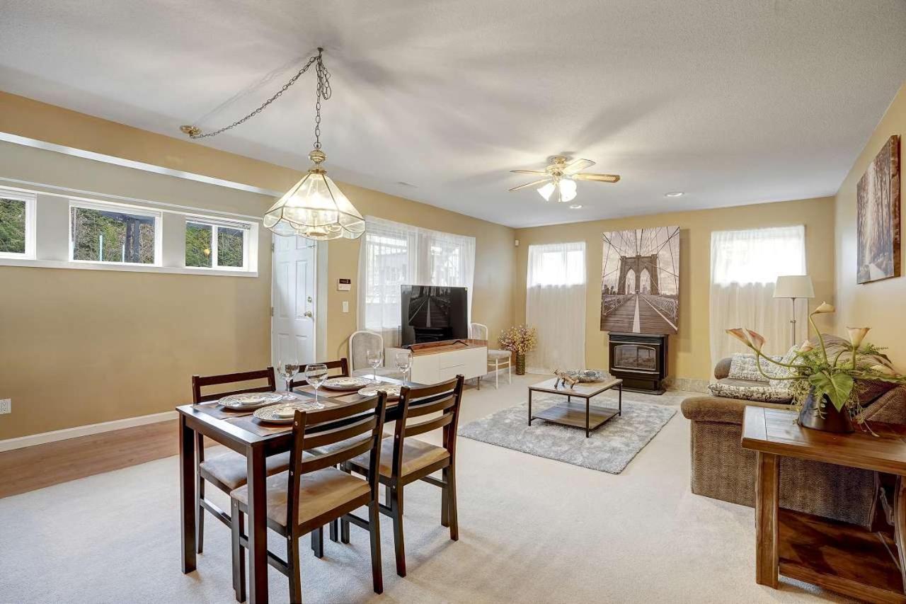 Beautiful 3-Bedroom Suite On 1 Acre Maple Ridge Extérieur photo
